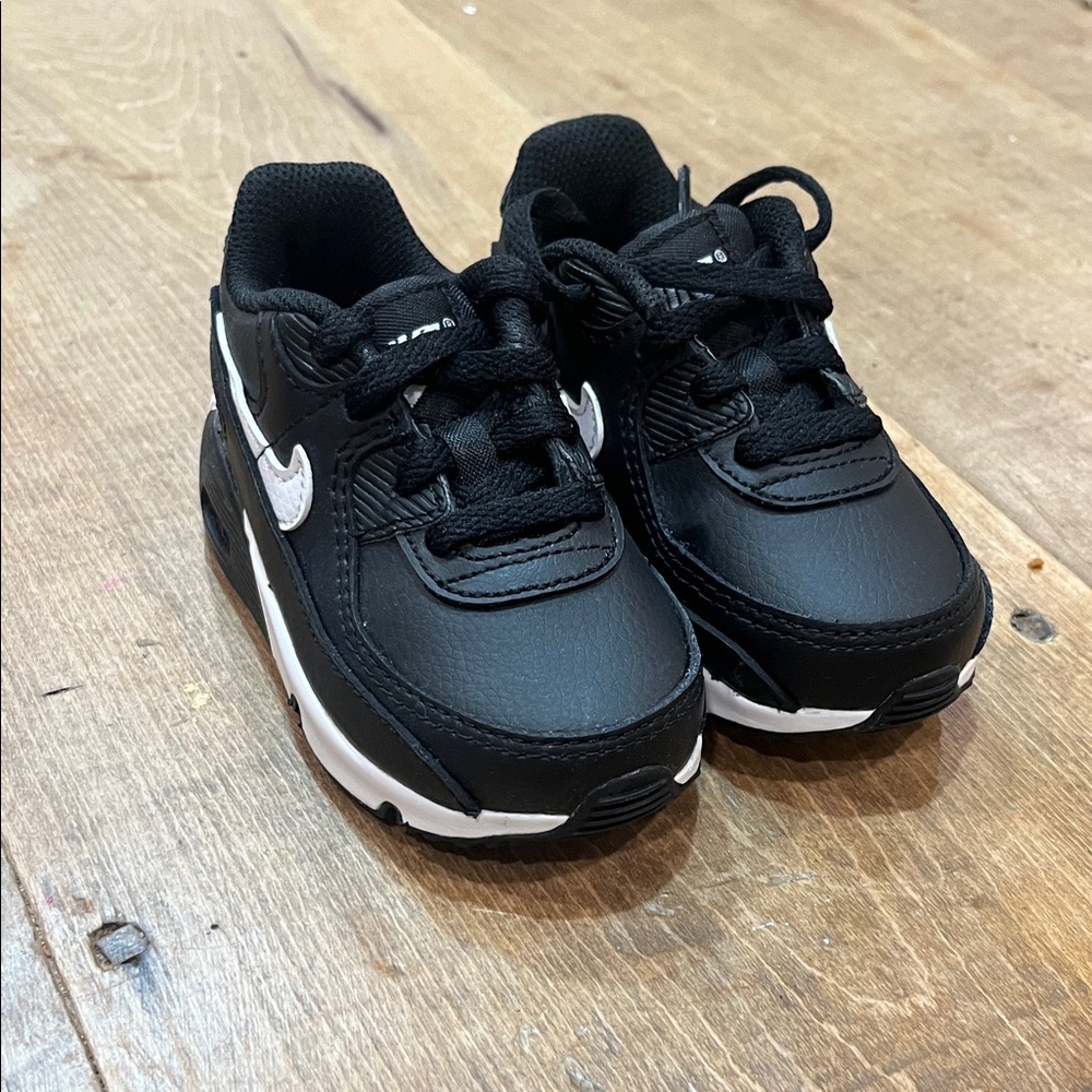 Nike Kids Black and White Sneakers